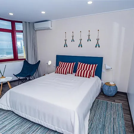 Atlantic Sun House Апартаменты Назаре