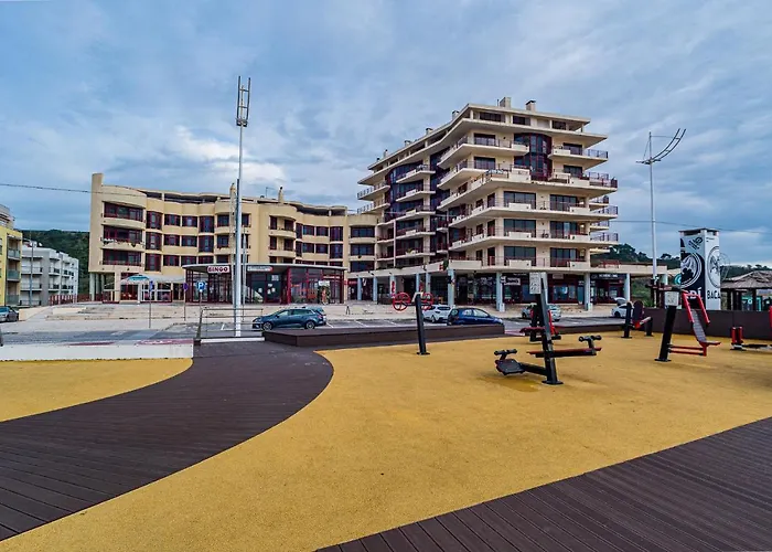 Atlantic Sun House Апартаменты Назаре